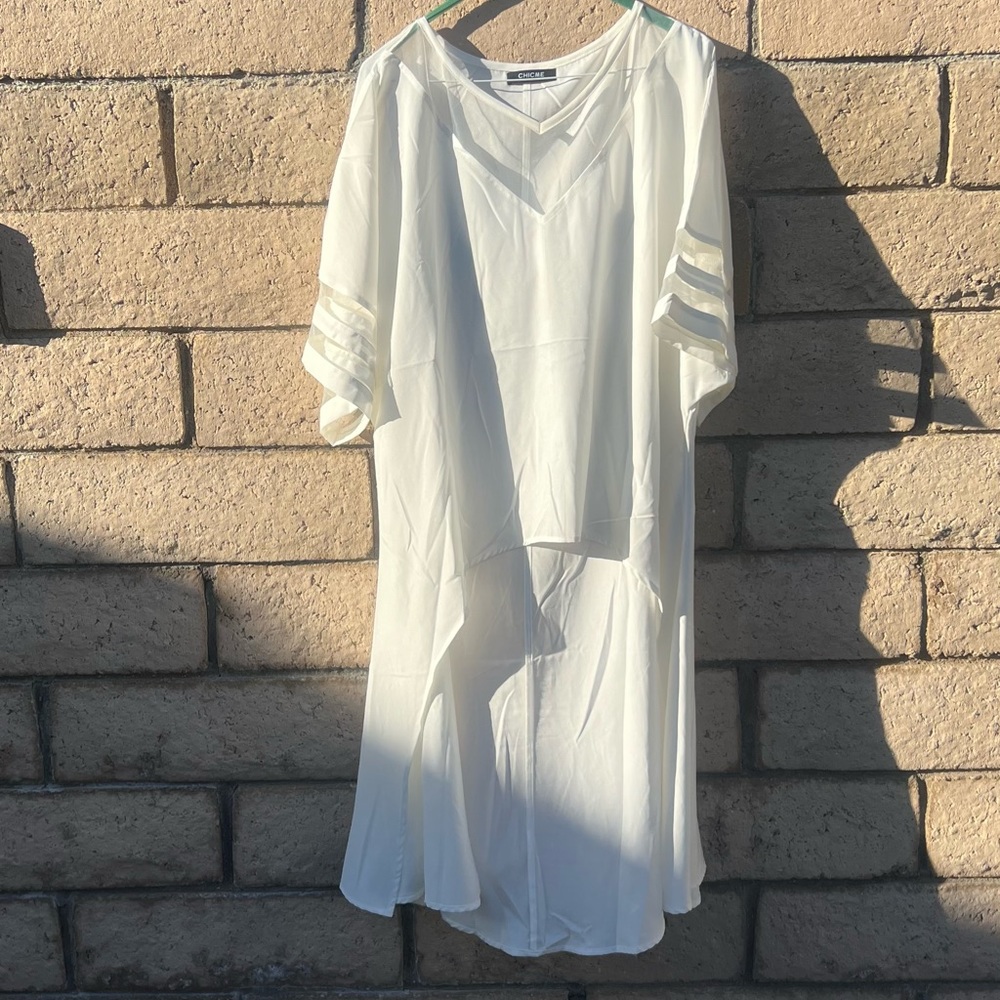 White chick me high low women’s top from Hawaii